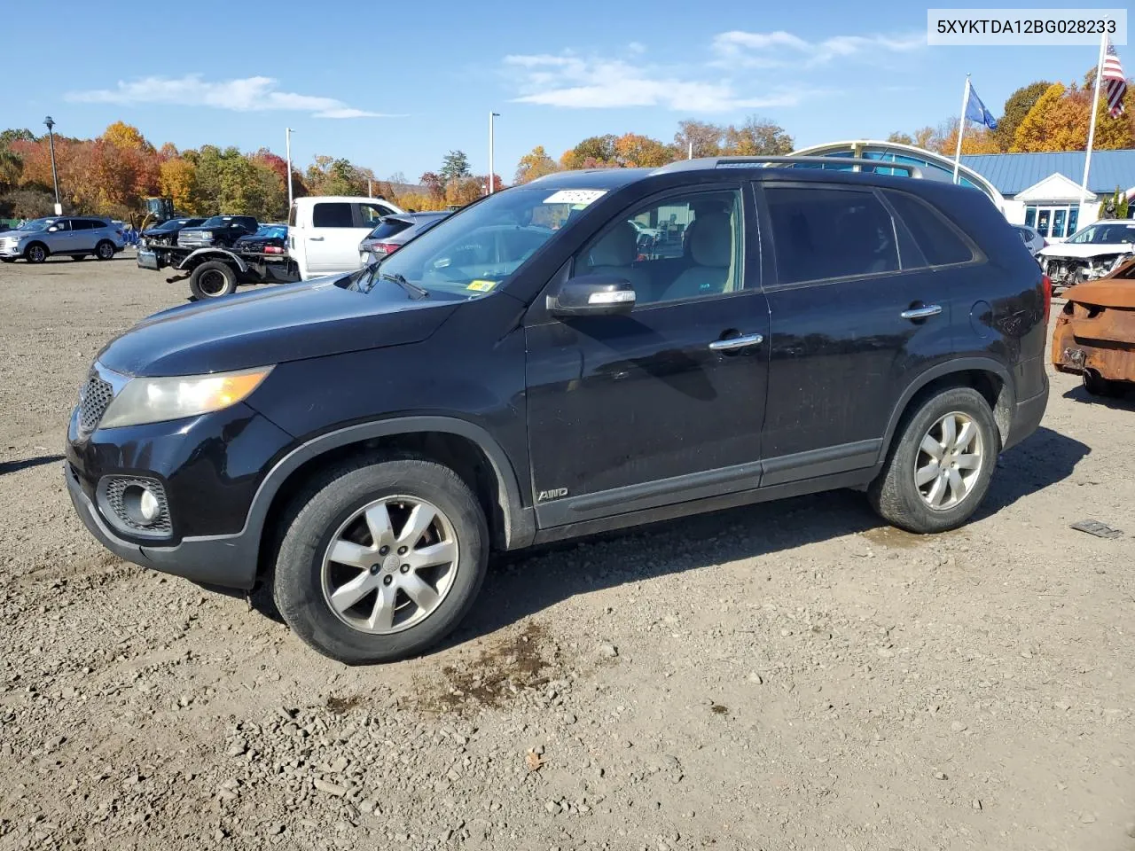 2011 Kia Sorento Base VIN: 5XYKTDA12BG028233 Lot: 77316124