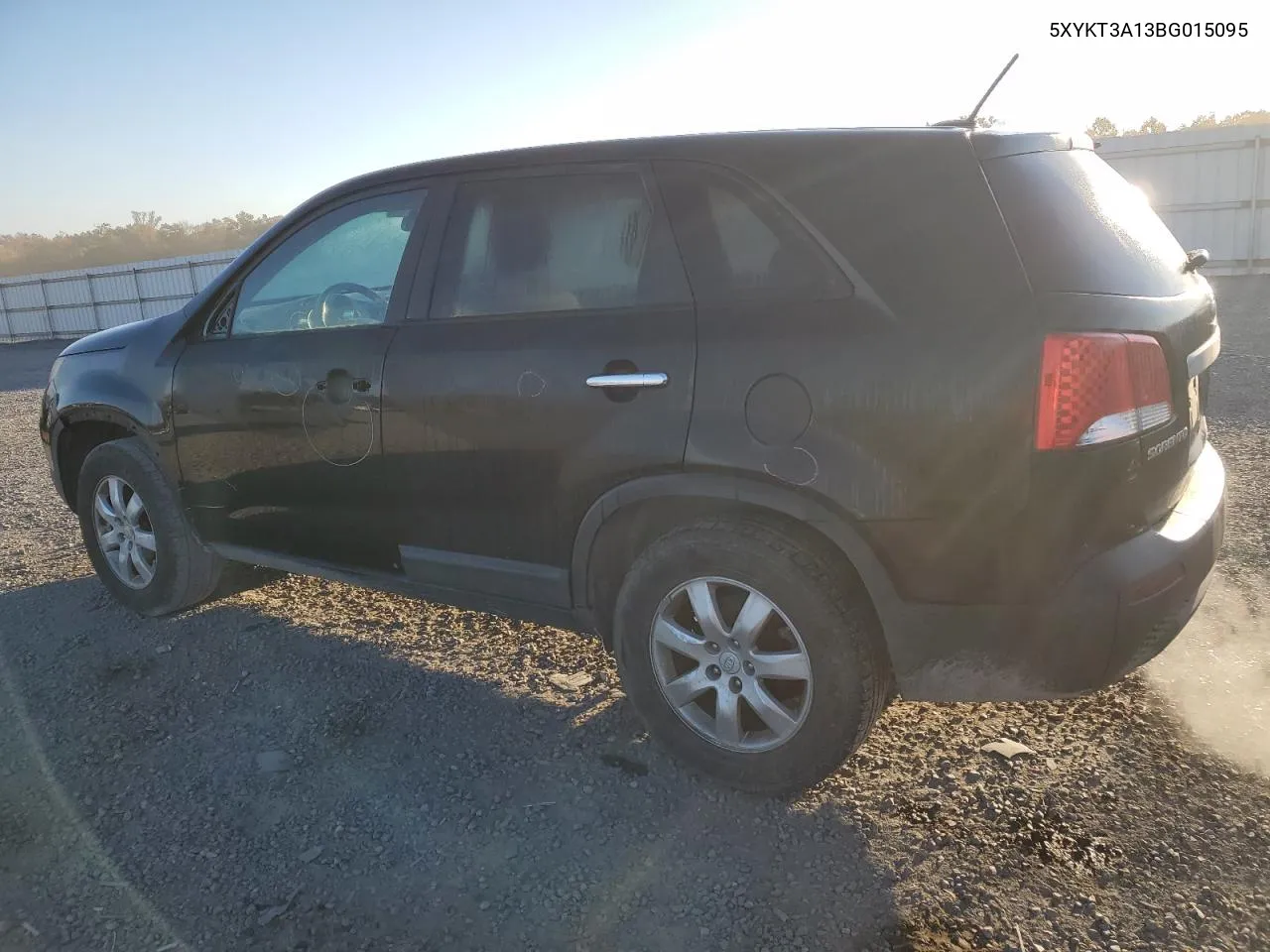 2011 Kia Sorento Base VIN: 5XYKT3A13BG015095 Lot: 77746524