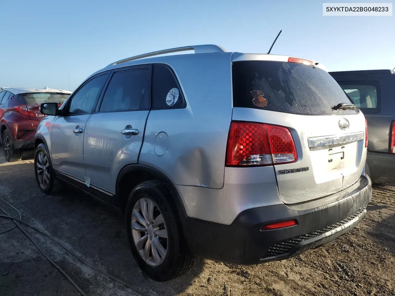 2011 Kia Sorento Base VIN: 5XYKTDA22BG048233 Lot: 77802684