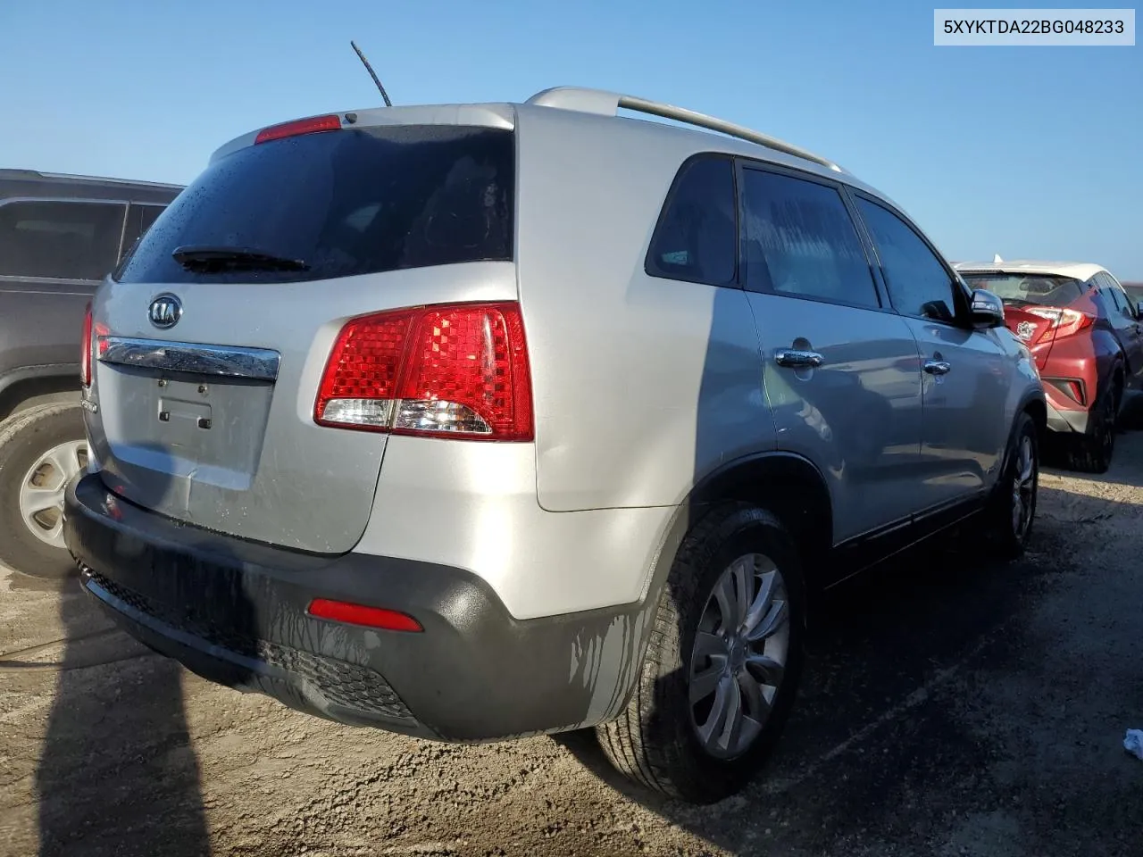 2011 Kia Sorento Base VIN: 5XYKTDA22BG048233 Lot: 77802684