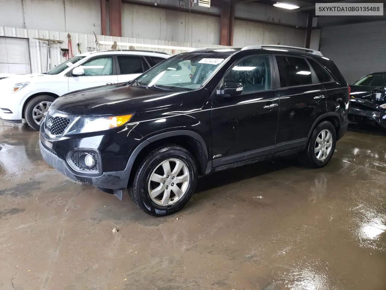 2011 Kia Sorento Base VIN: 5XYKTDA10BG135488 Lot: 79234384