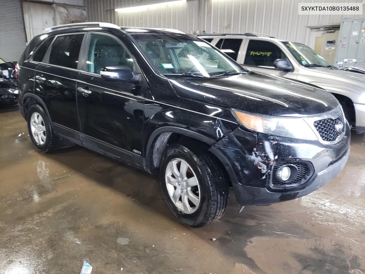 2011 Kia Sorento Base VIN: 5XYKTDA10BG135488 Lot: 79234384