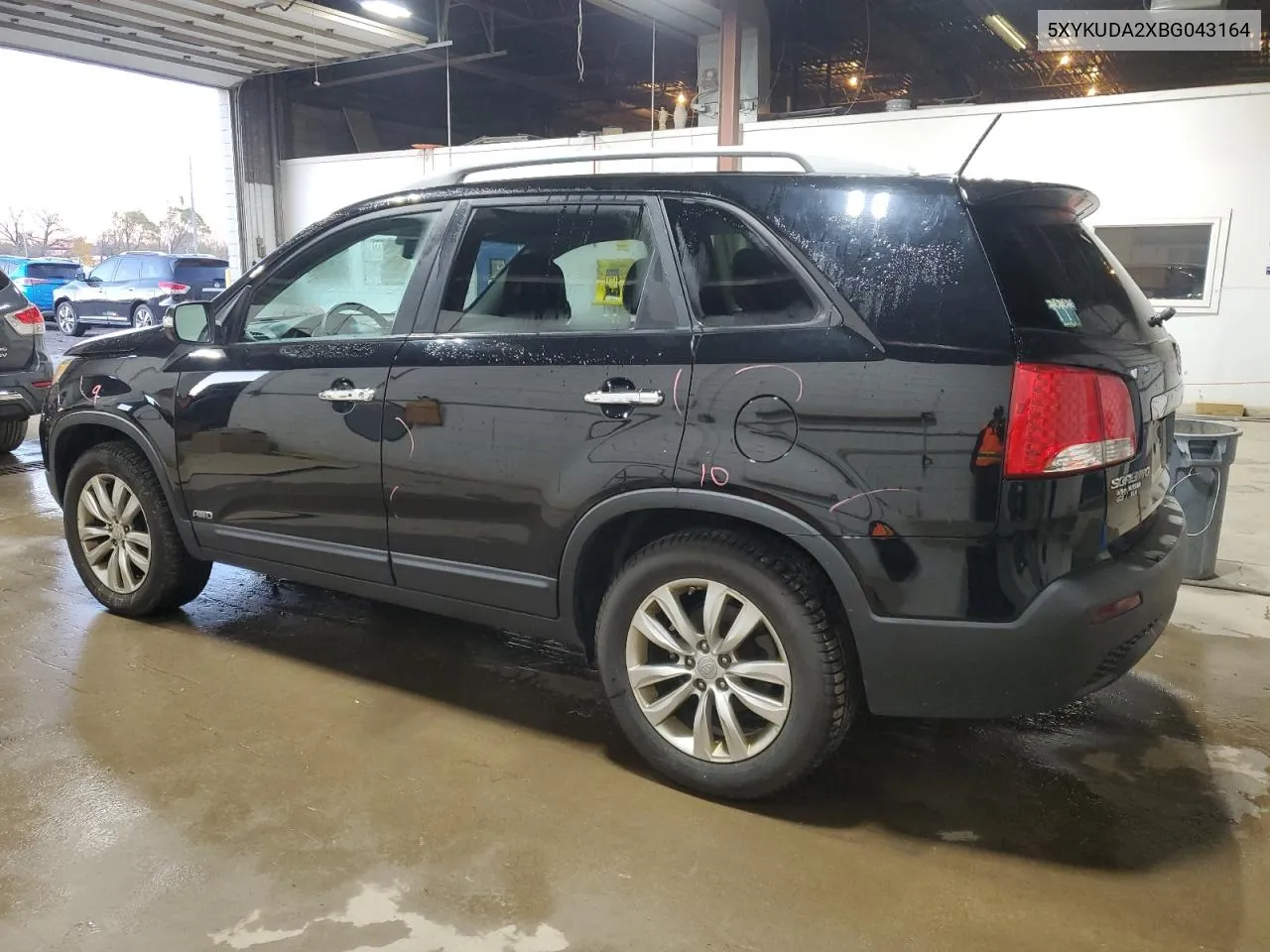 2011 Kia Sorento Ex VIN: 5XYKUDA2XBG043164 Lot: 79897864