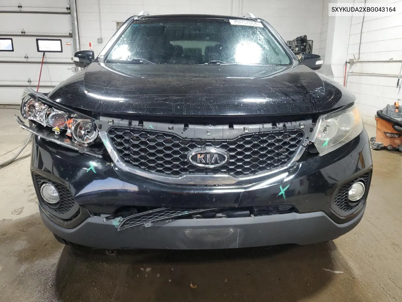 2011 Kia Sorento Ex VIN: 5XYKUDA2XBG043164 Lot: 79897864