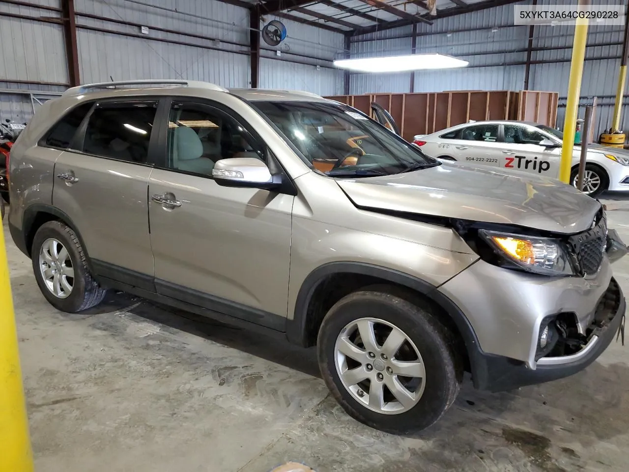 5XYKT3A64CG290228 2012 Kia Sorento Base