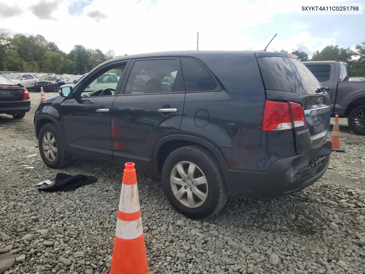 5XYKT4A11CG251798 2012 Kia Sorento Base