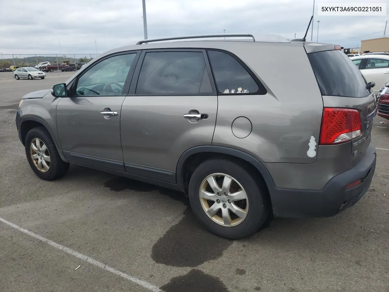 5XYKT3A69CG221051 2012 Kia Sorento Base