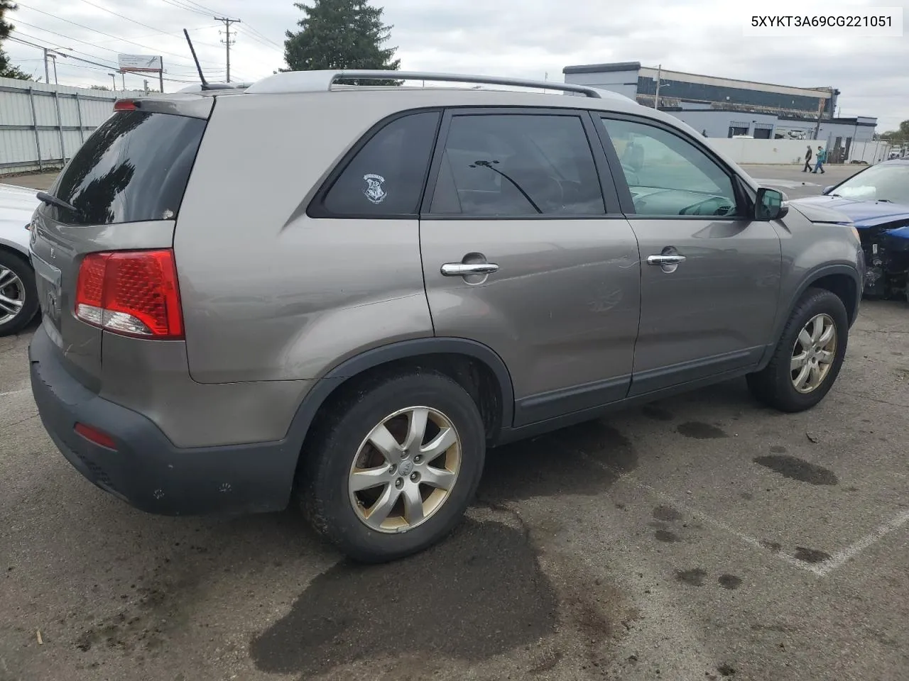 5XYKT3A69CG221051 2012 Kia Sorento Base