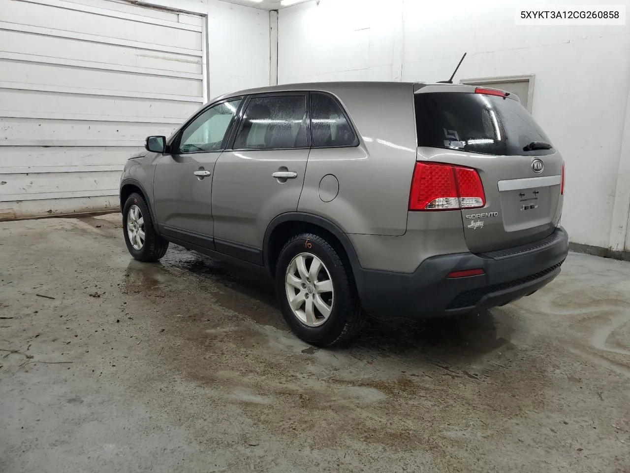 2012 Kia Sorento Base VIN: 5XYKT3A12CG260858 Lot: 74371944