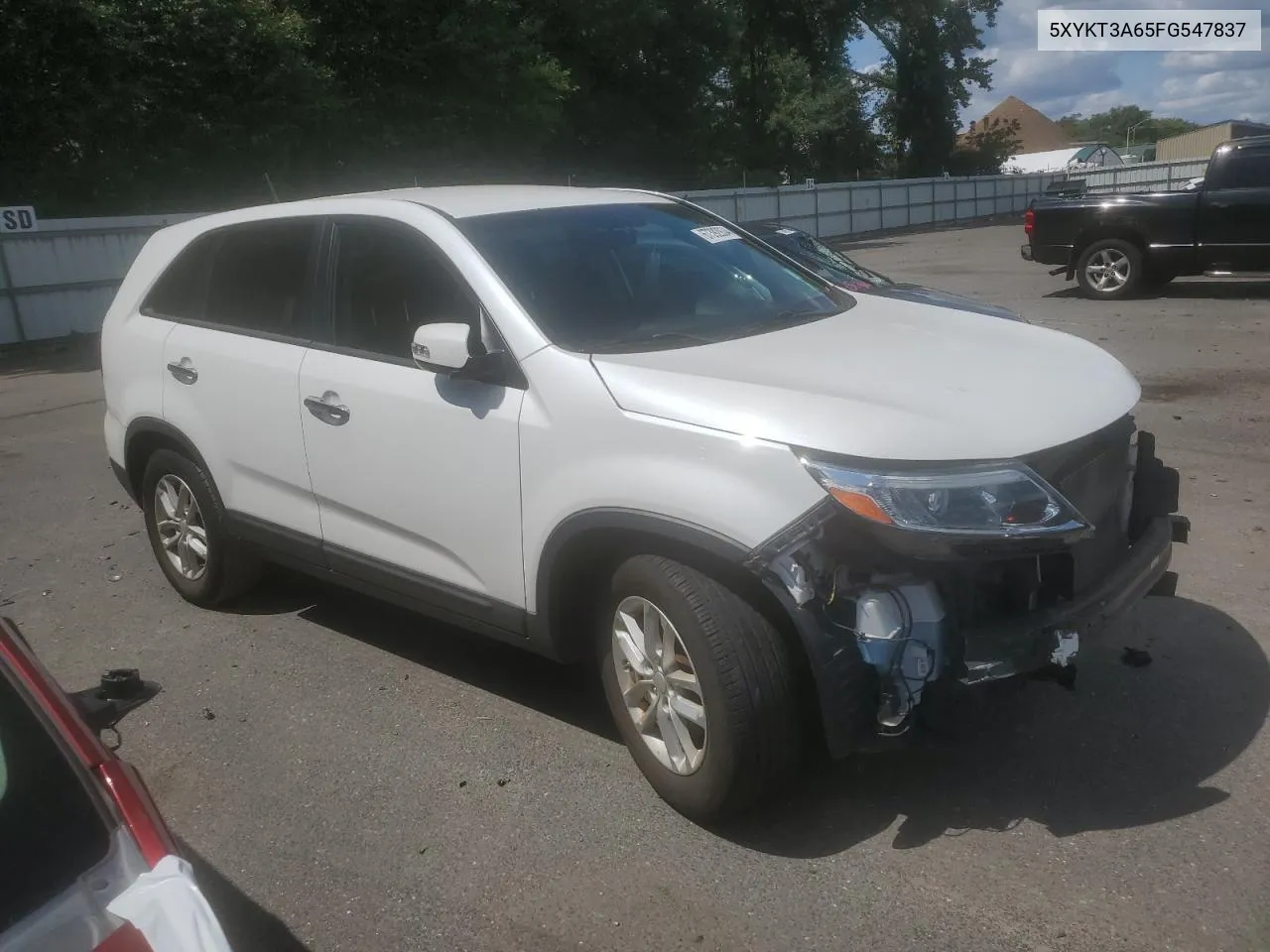 5XYKT3A65FG547837 2015 Kia Sorento Lx