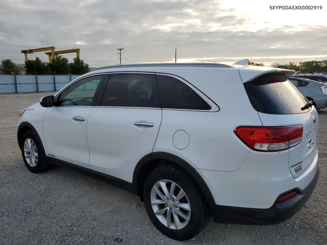 5XYPGDA5XGG002919 2016 Kia Sorento Lx