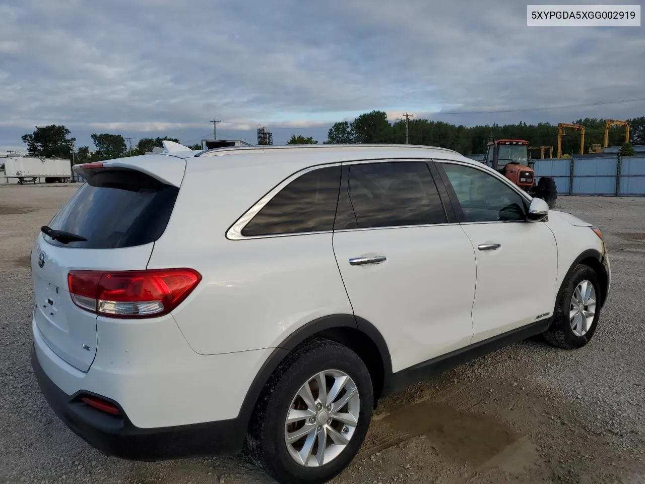 5XYPGDA5XGG002919 2016 Kia Sorento Lx