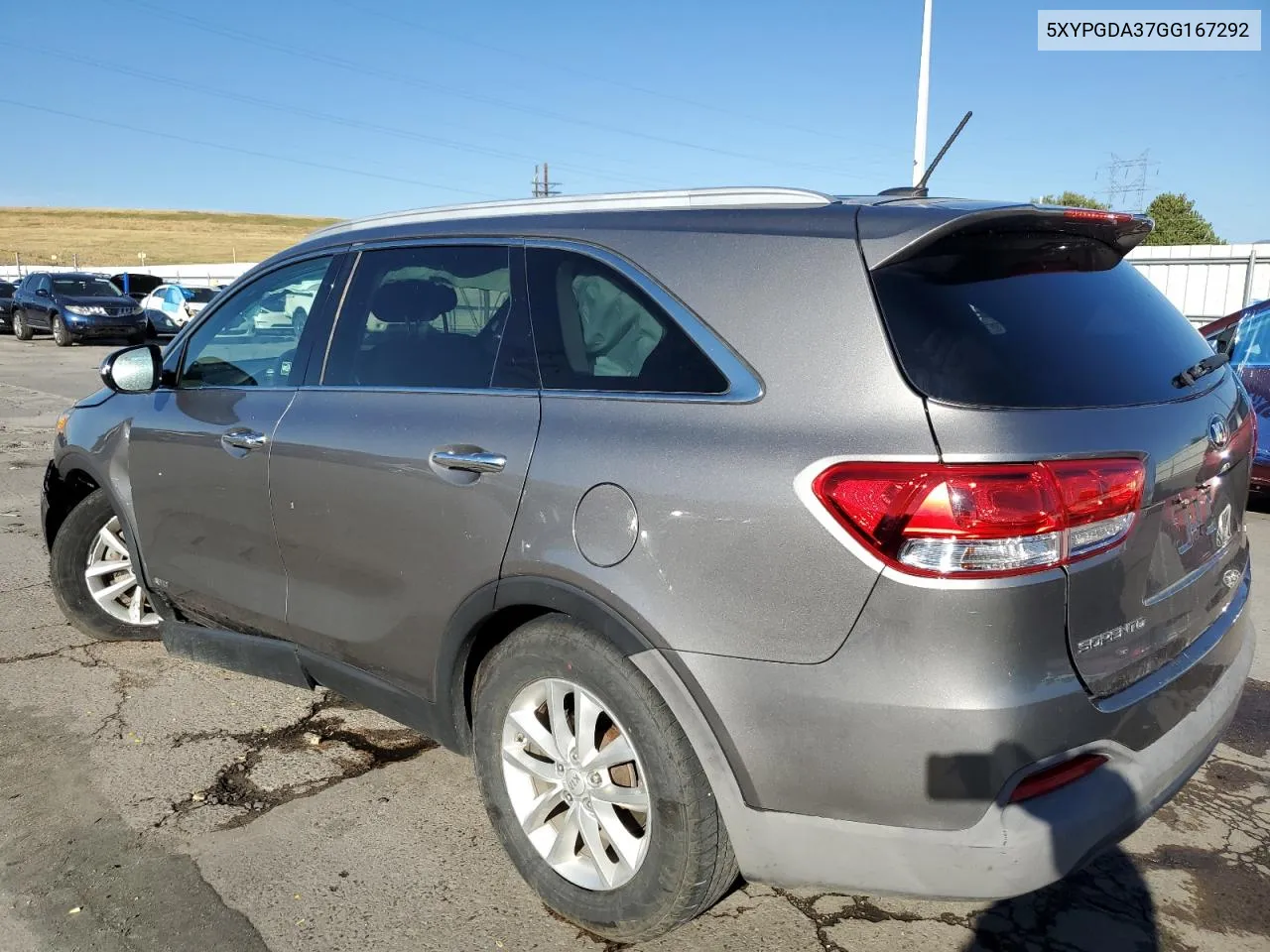 5XYPGDA37GG167292 2016 Kia Sorento Lx