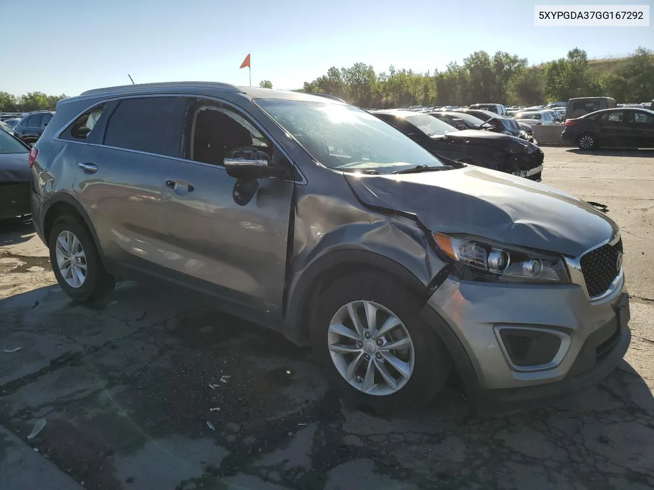 5XYPGDA37GG167292 2016 Kia Sorento Lx