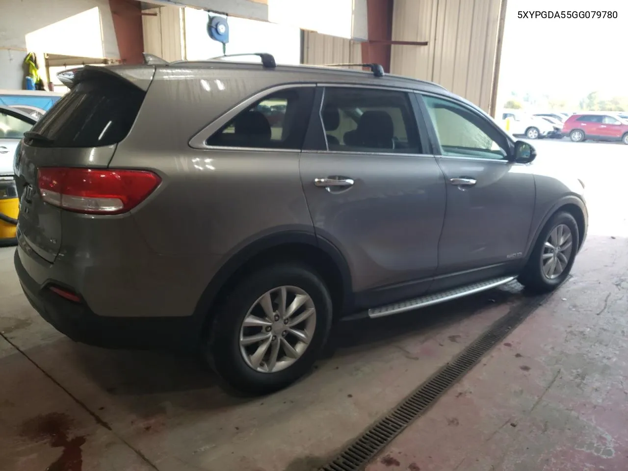 5XYPGDA55GG079780 2016 Kia Sorento Lx