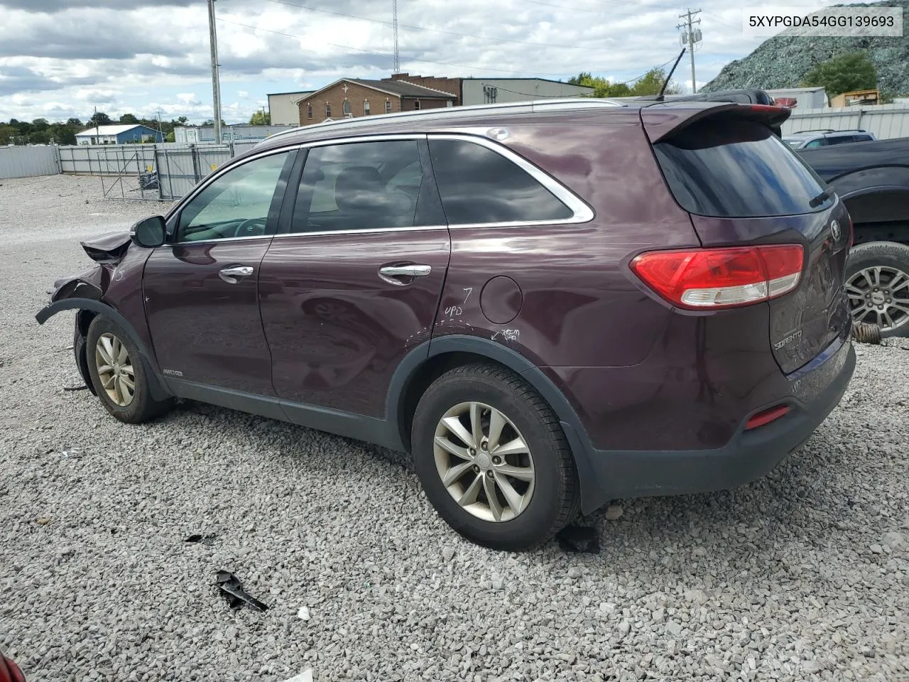 5XYPGDA54GG139693 2016 Kia Sorento Lx