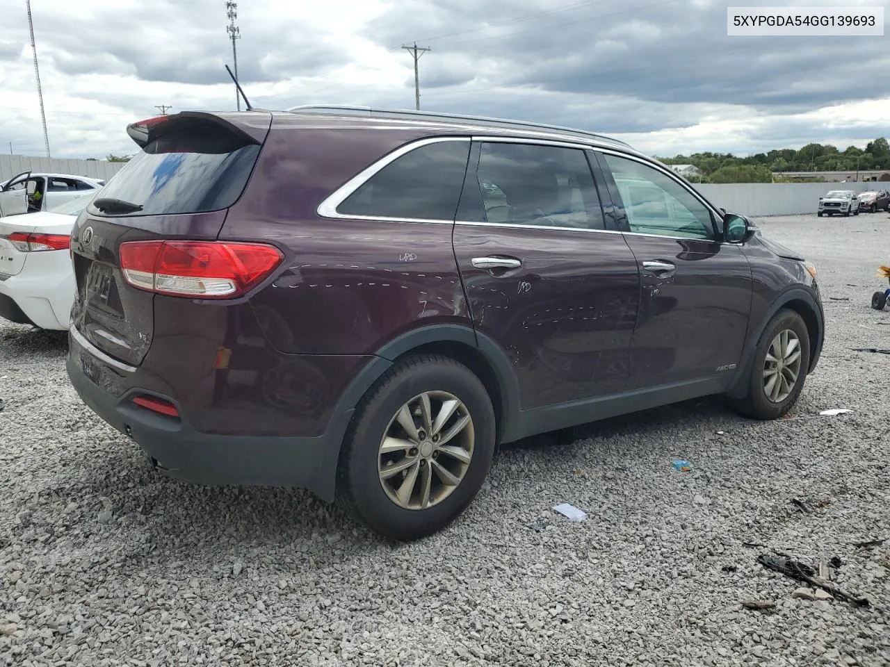 5XYPGDA54GG139693 2016 Kia Sorento Lx