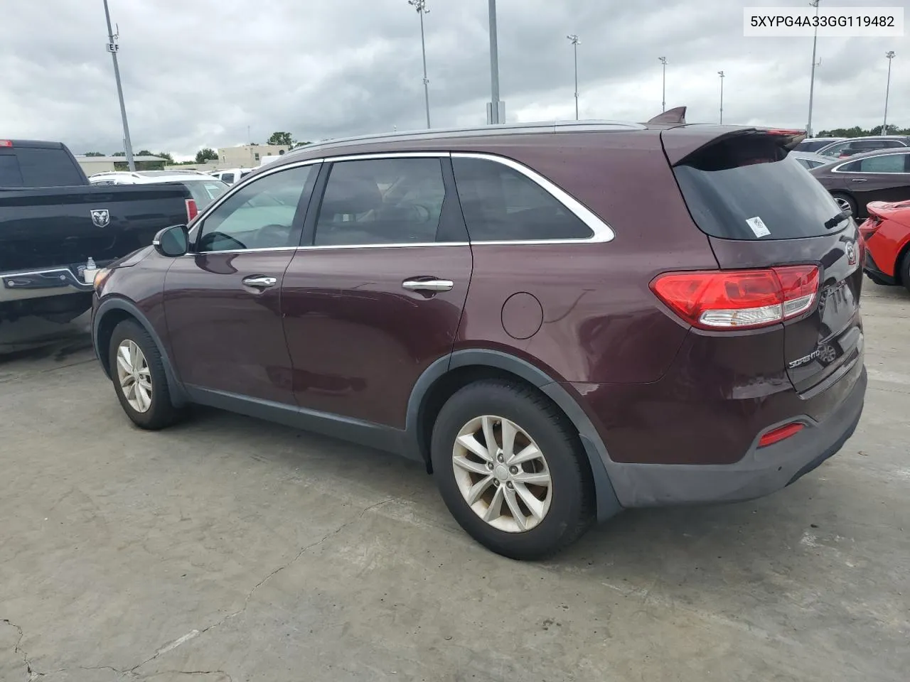 5XYPG4A33GG119482 2016 Kia Sorento Lx