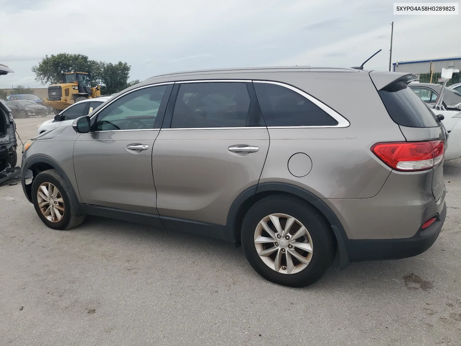 5XYPG4A58HG289825 2017 Kia Sorento Lx