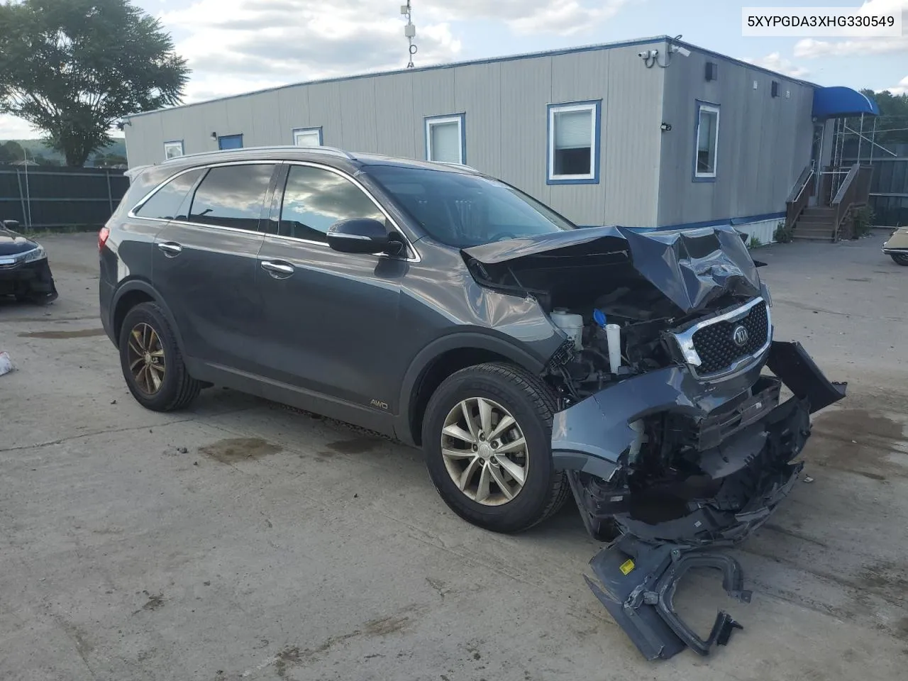 5XYPGDA3XHG330549 2017 Kia Sorento Lx