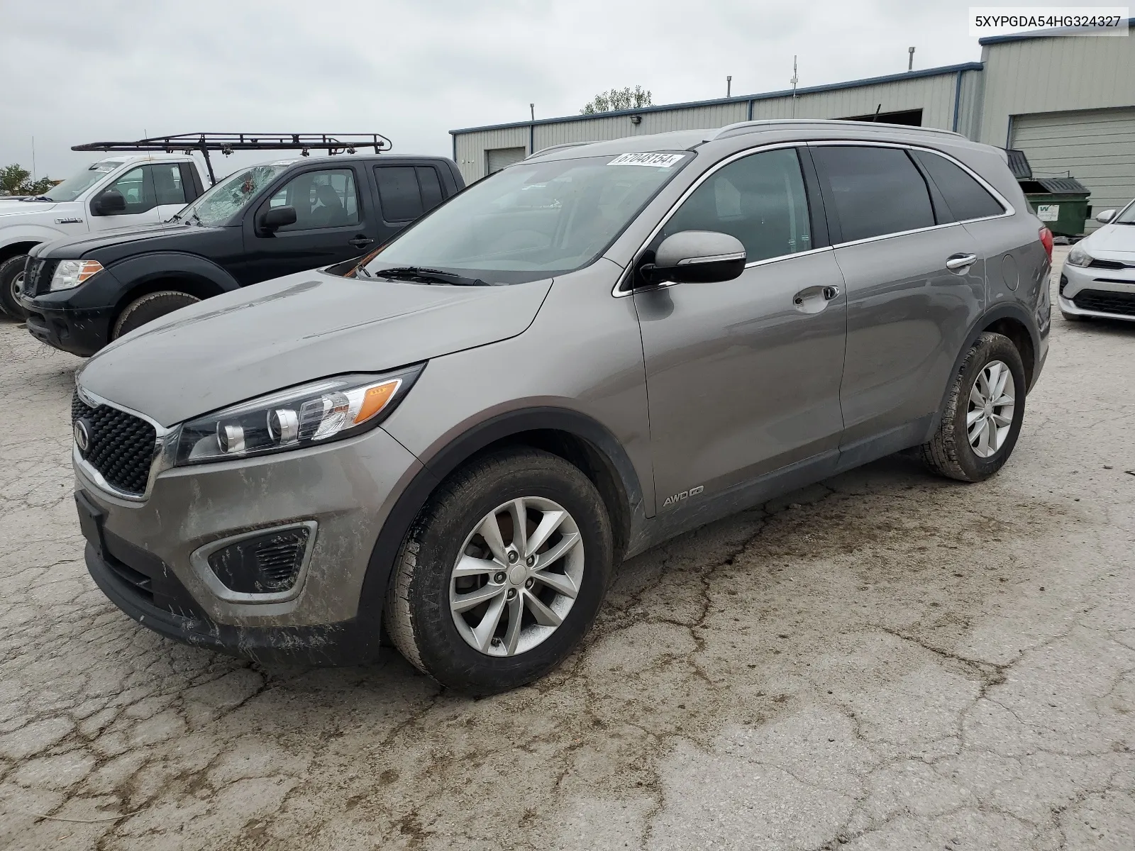 5XYPGDA54HG324327 2017 Kia Sorento Lx