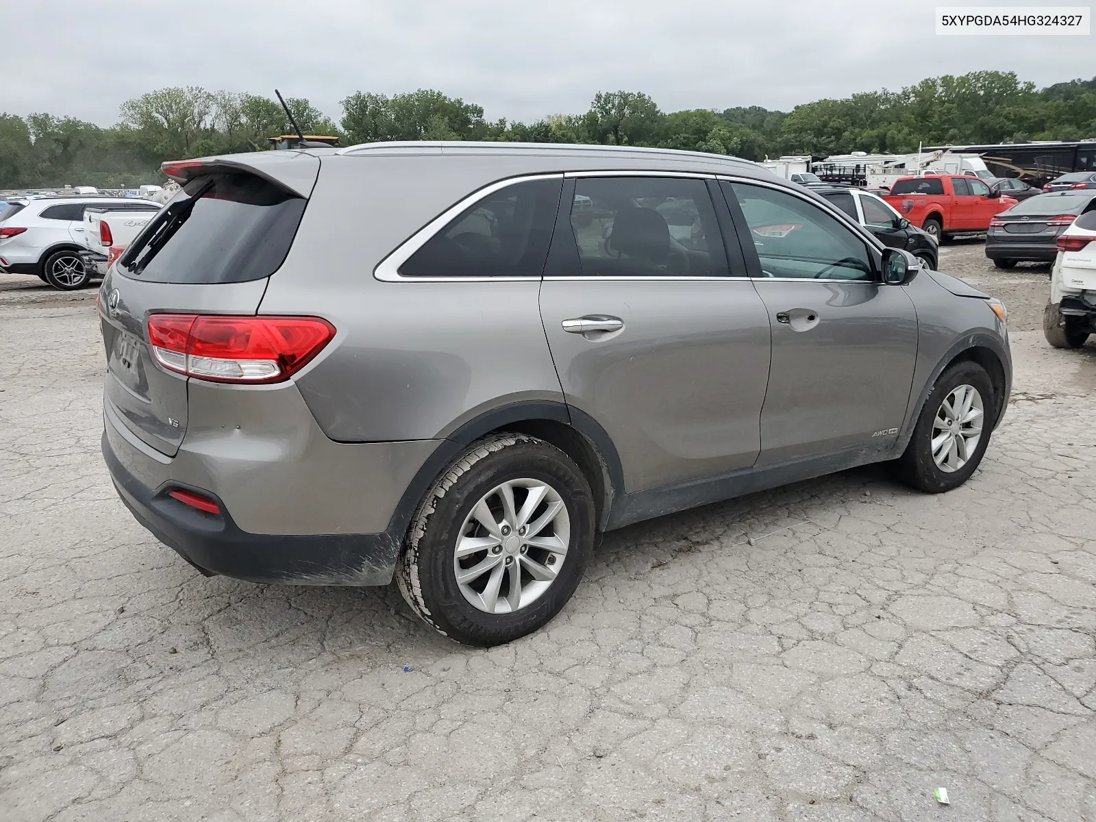 5XYPGDA54HG324327 2017 Kia Sorento Lx