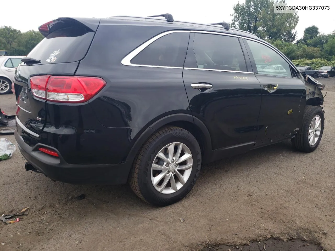 5XYPGDA30HG337073 2017 Kia Sorento Lx