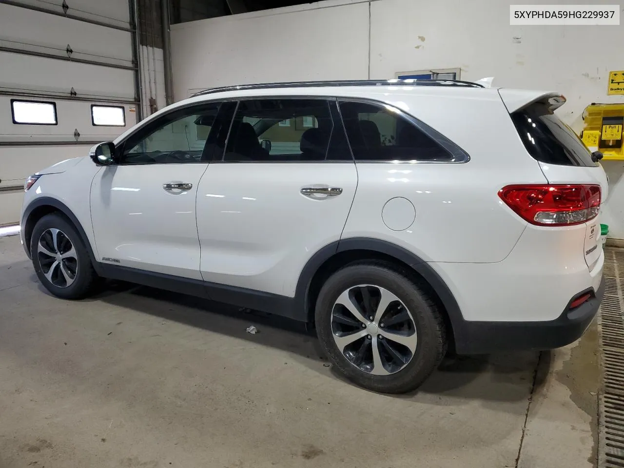 2017 Kia Sorento Ex VIN: 5XYPHDA59HG229937 Lot: 69686424