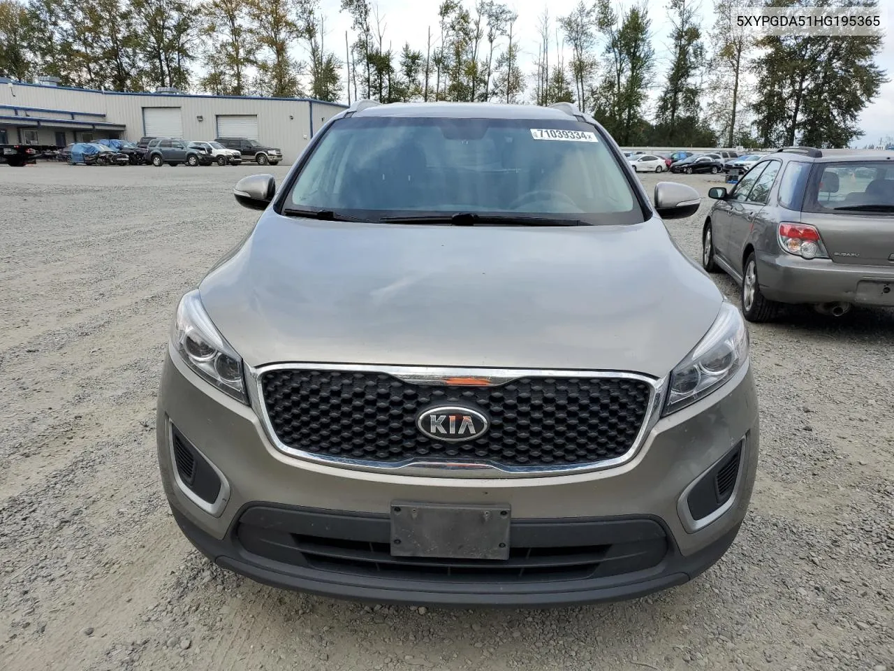 5XYPGDA51HG195365 2017 Kia Sorento Lx