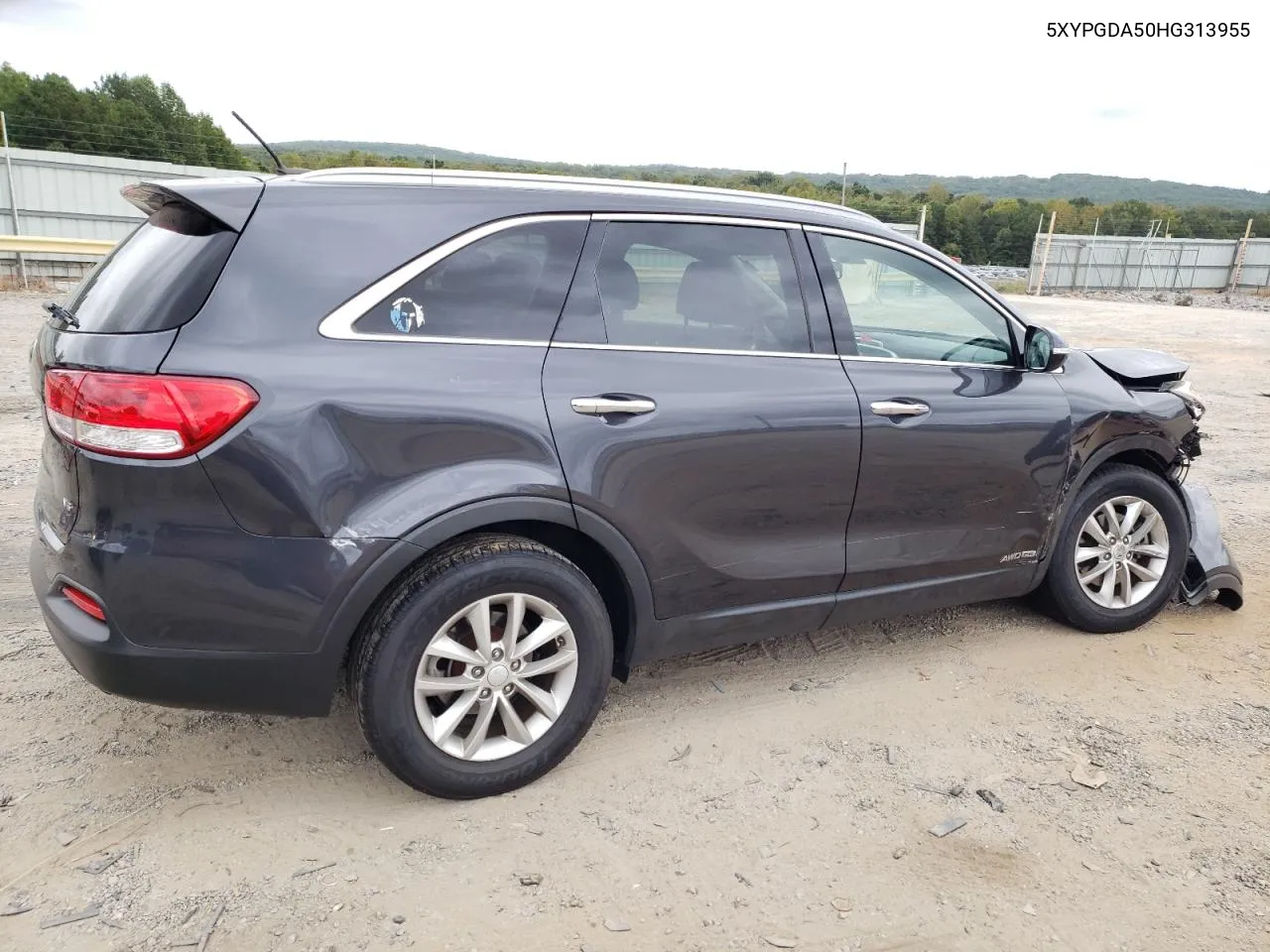 5XYPGDA50HG313955 2017 Kia Sorento Lx