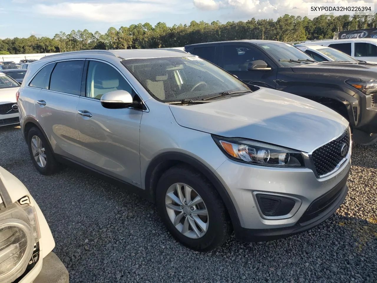 5XYPGDA32HG226394 2017 Kia Sorento Lx