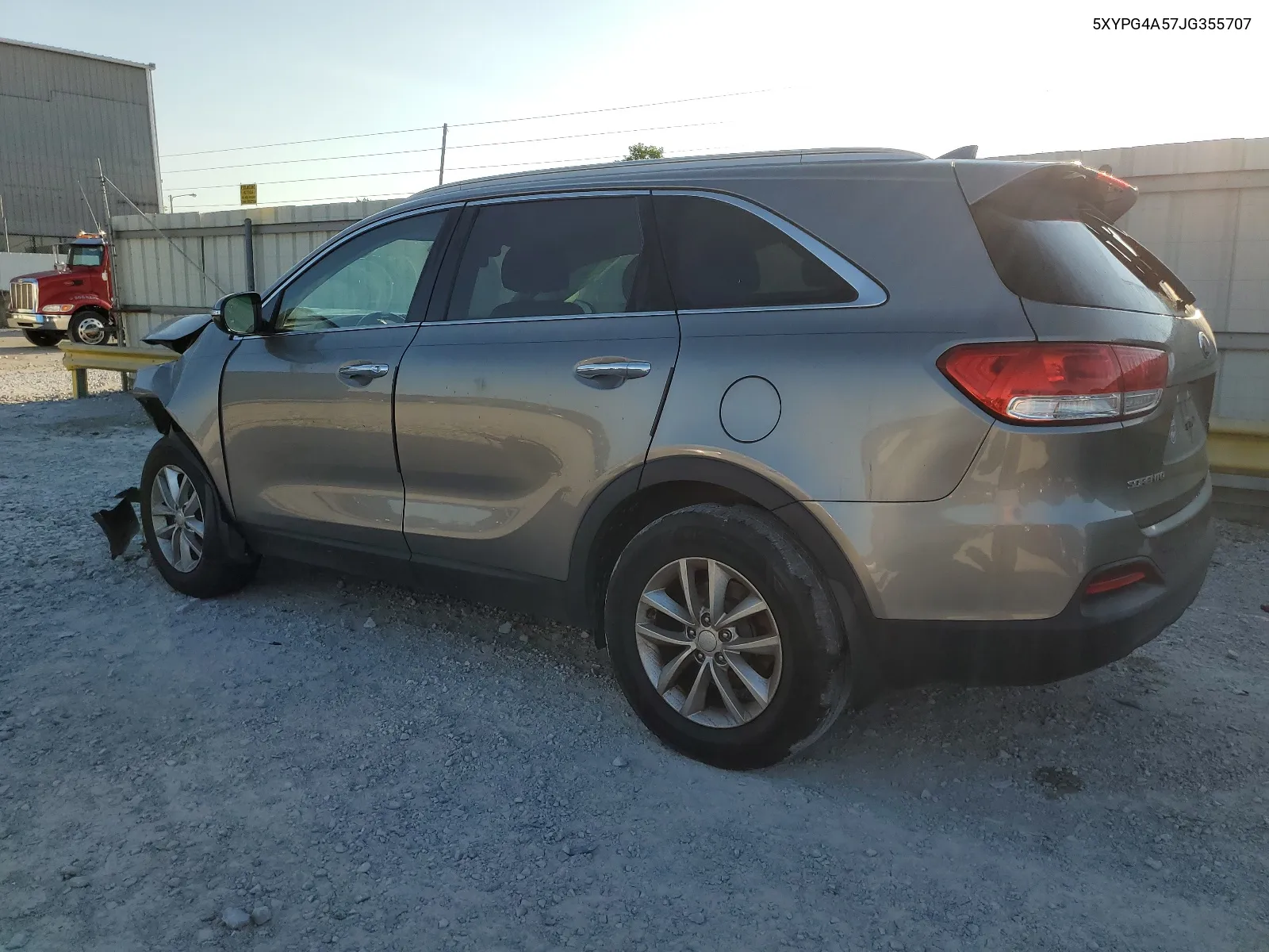 2018 Kia Sorento Lx VIN: 5XYPG4A57JG355707 Lot: 66975084