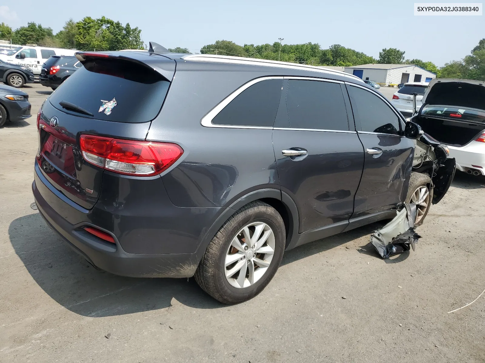 5XYPGDA32JG388340 2018 Kia Sorento Lx