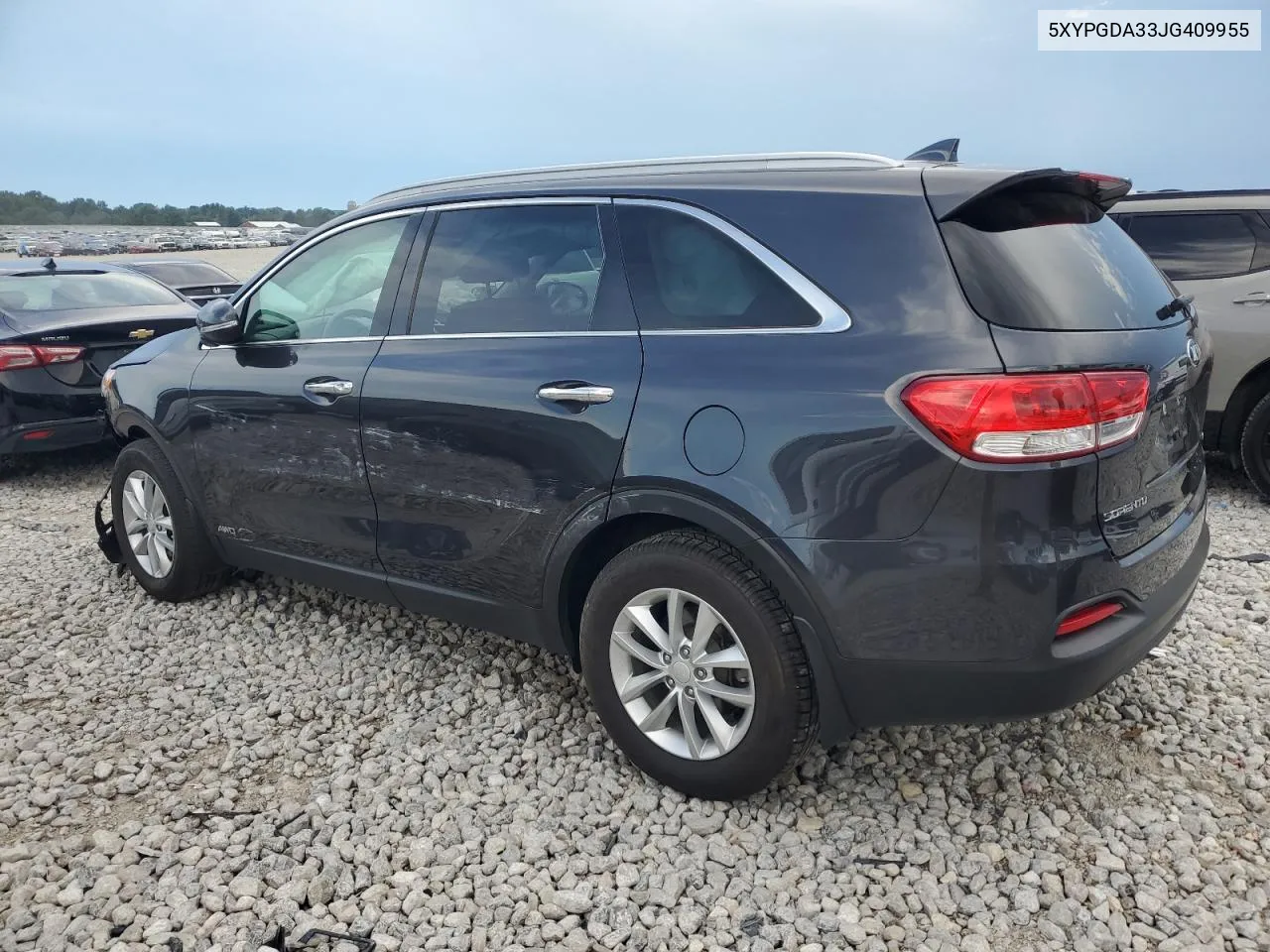 5XYPGDA33JG409955 2018 Kia Sorento Lx