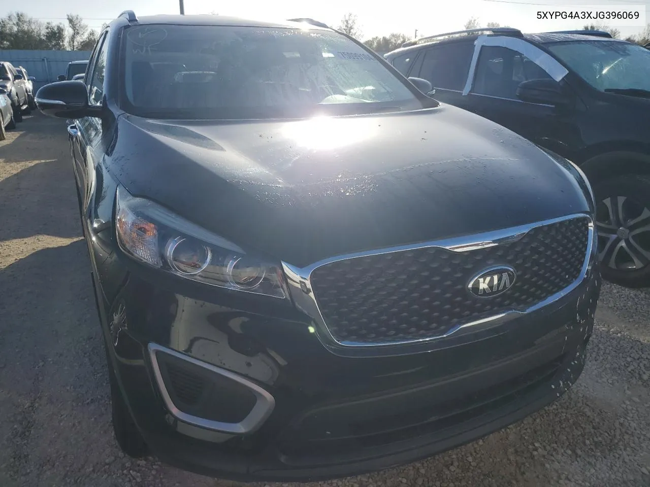 5XYPG4A3XJG396069 2018 Kia Sorento Lx