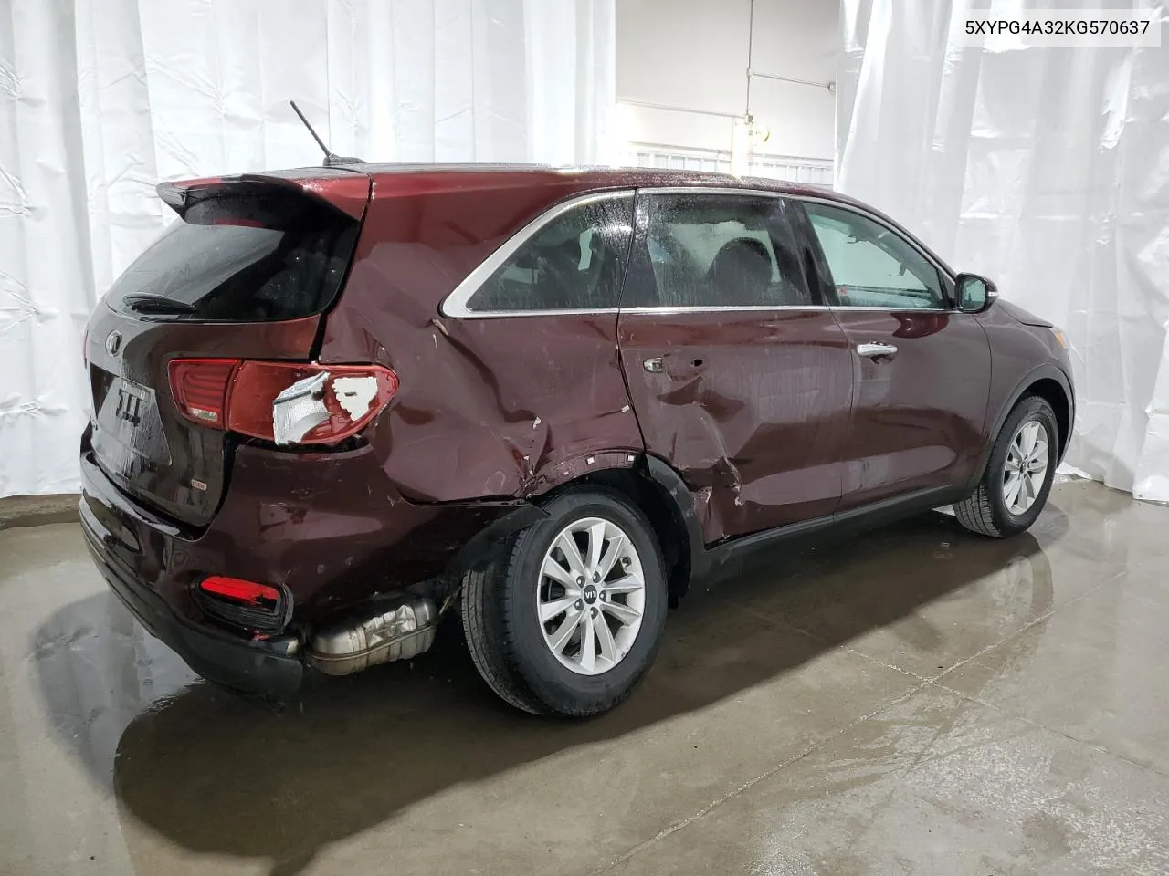 5XYPG4A32KG570637 2019 Kia Sorento L