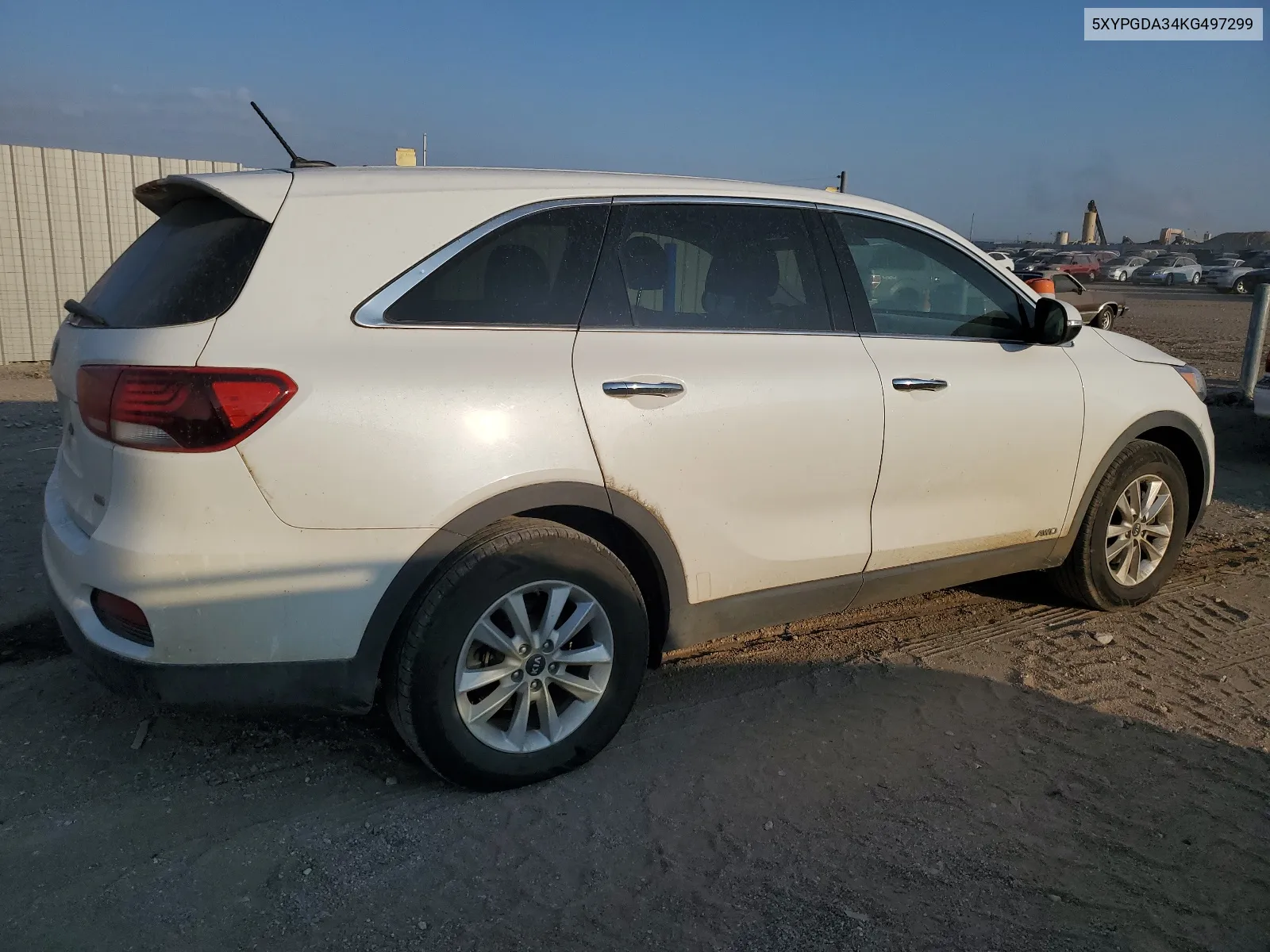 5XYPGDA34KG497299 2019 Kia Sorento L