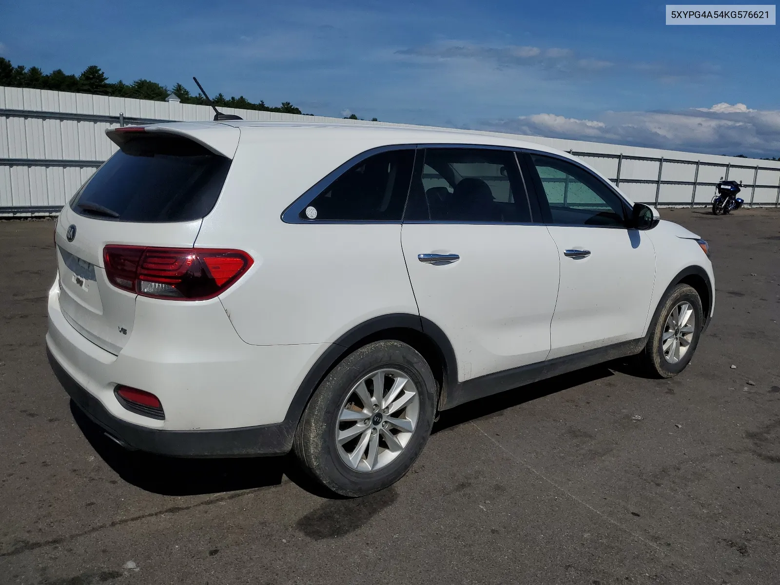 2019 Kia Sorento Lx VIN: 5XYPG4A54KG576621 Lot: 62916984