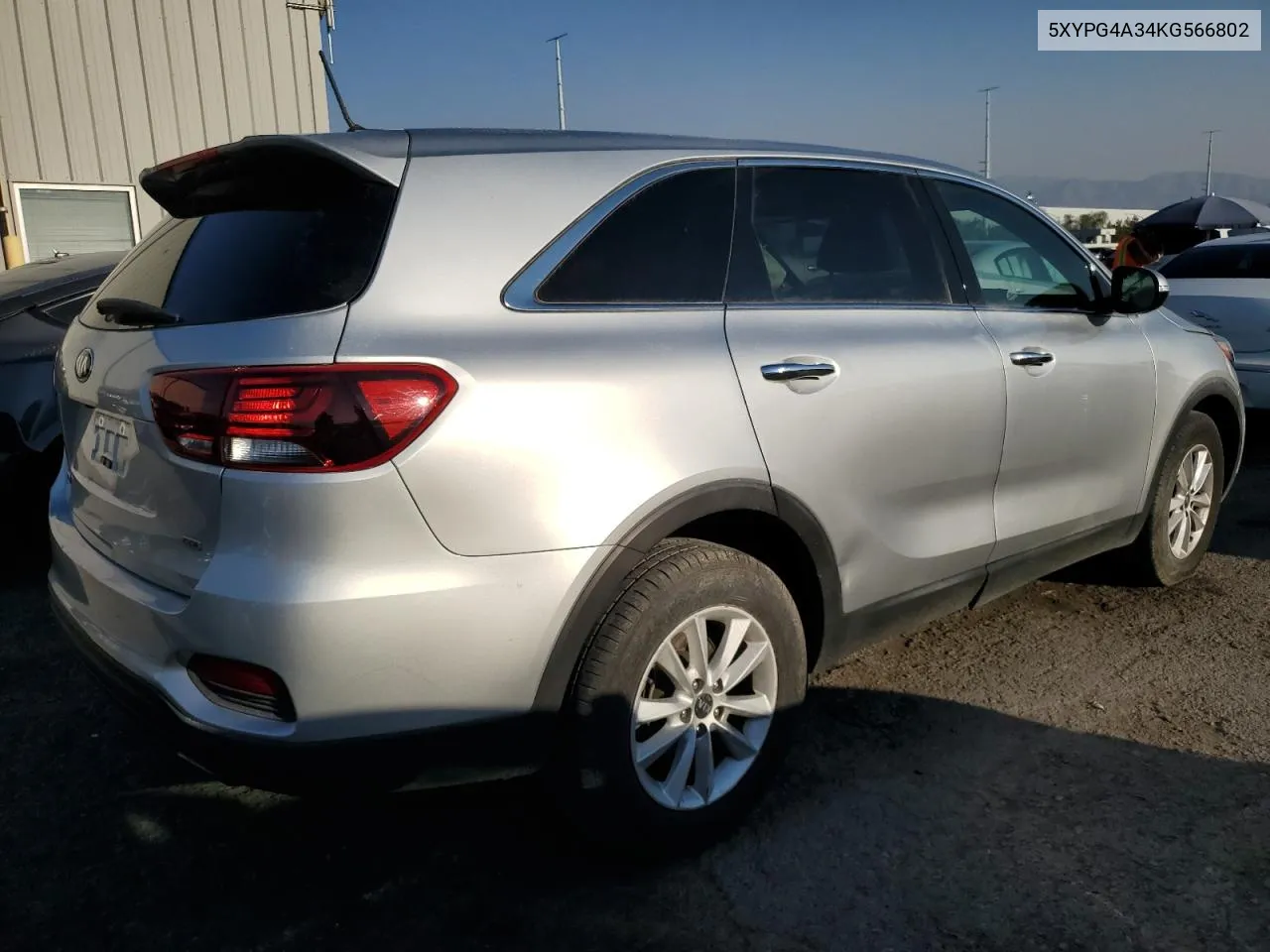 5XYPG4A34KG566802 2019 Kia Sorento L