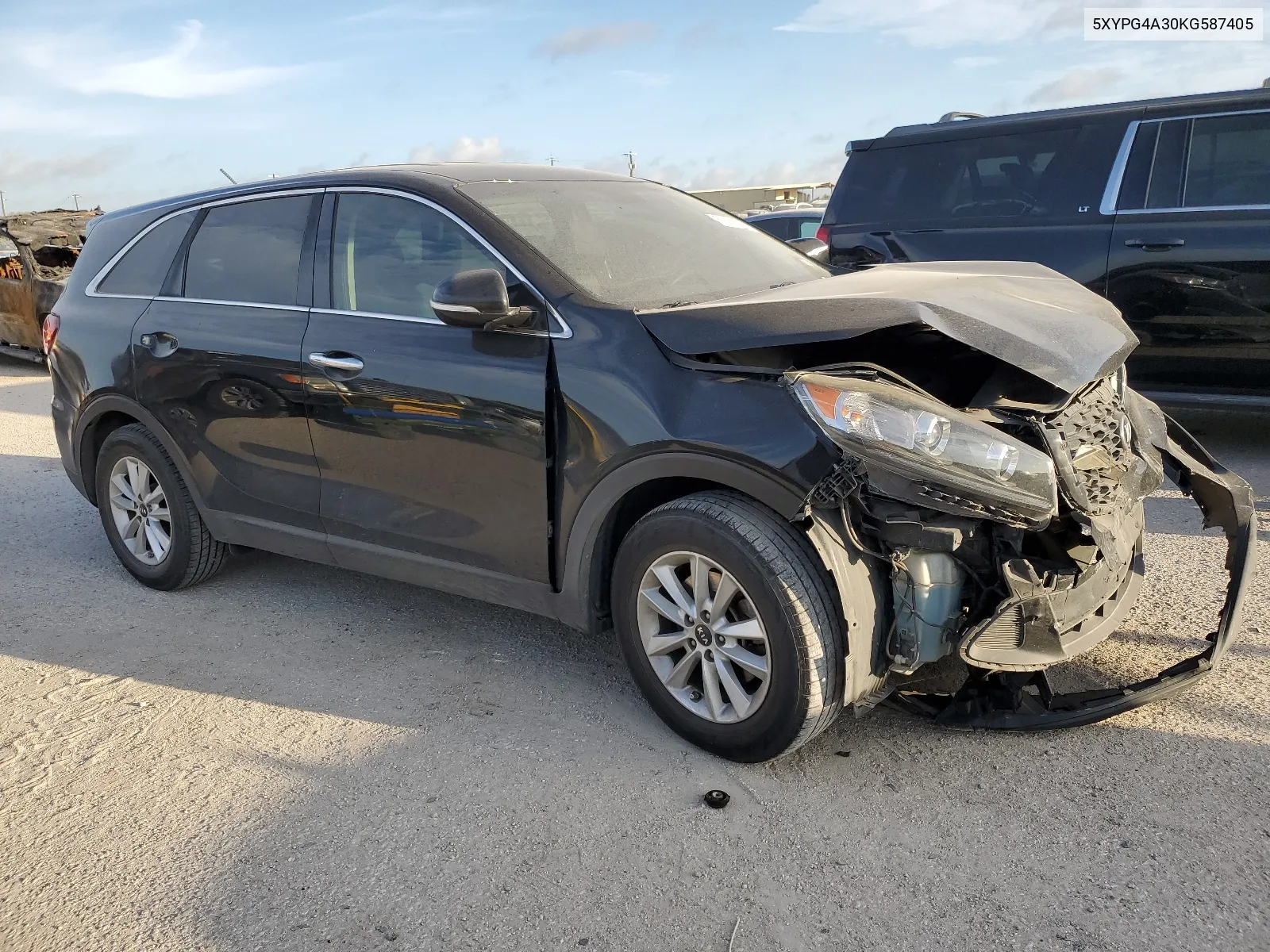 2019 Kia Sorento L VIN: 5XYPG4A30KG587405 Lot: 67362944