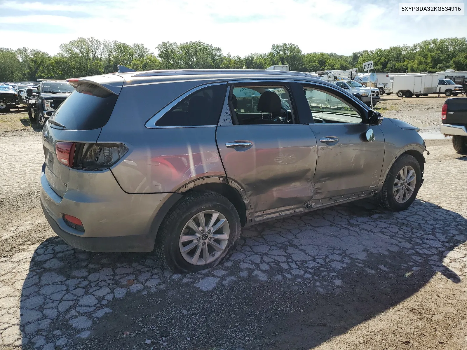 5XYPGDA32KG534916 2019 Kia Sorento L