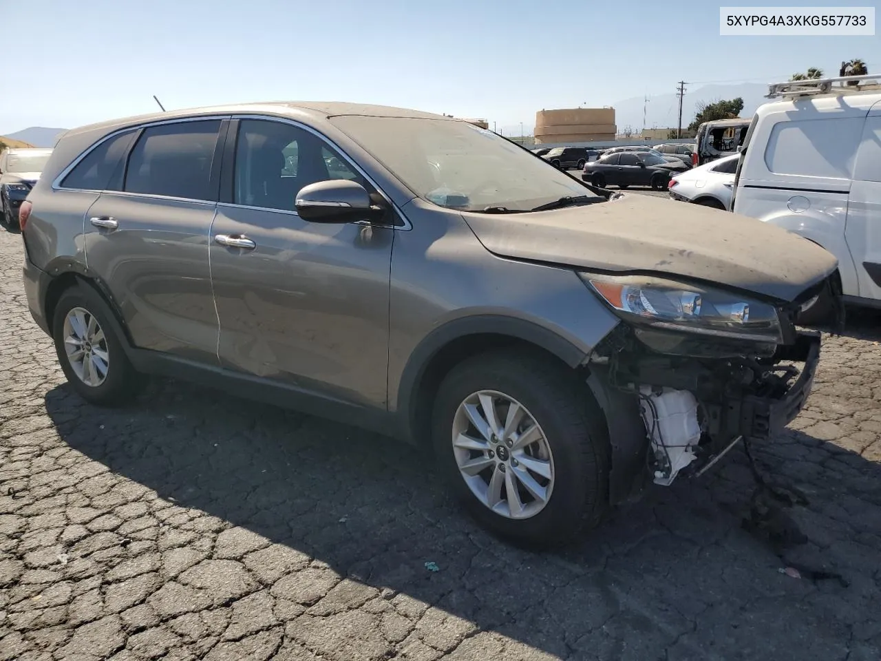 5XYPG4A3XKG557733 2019 Kia Sorento L