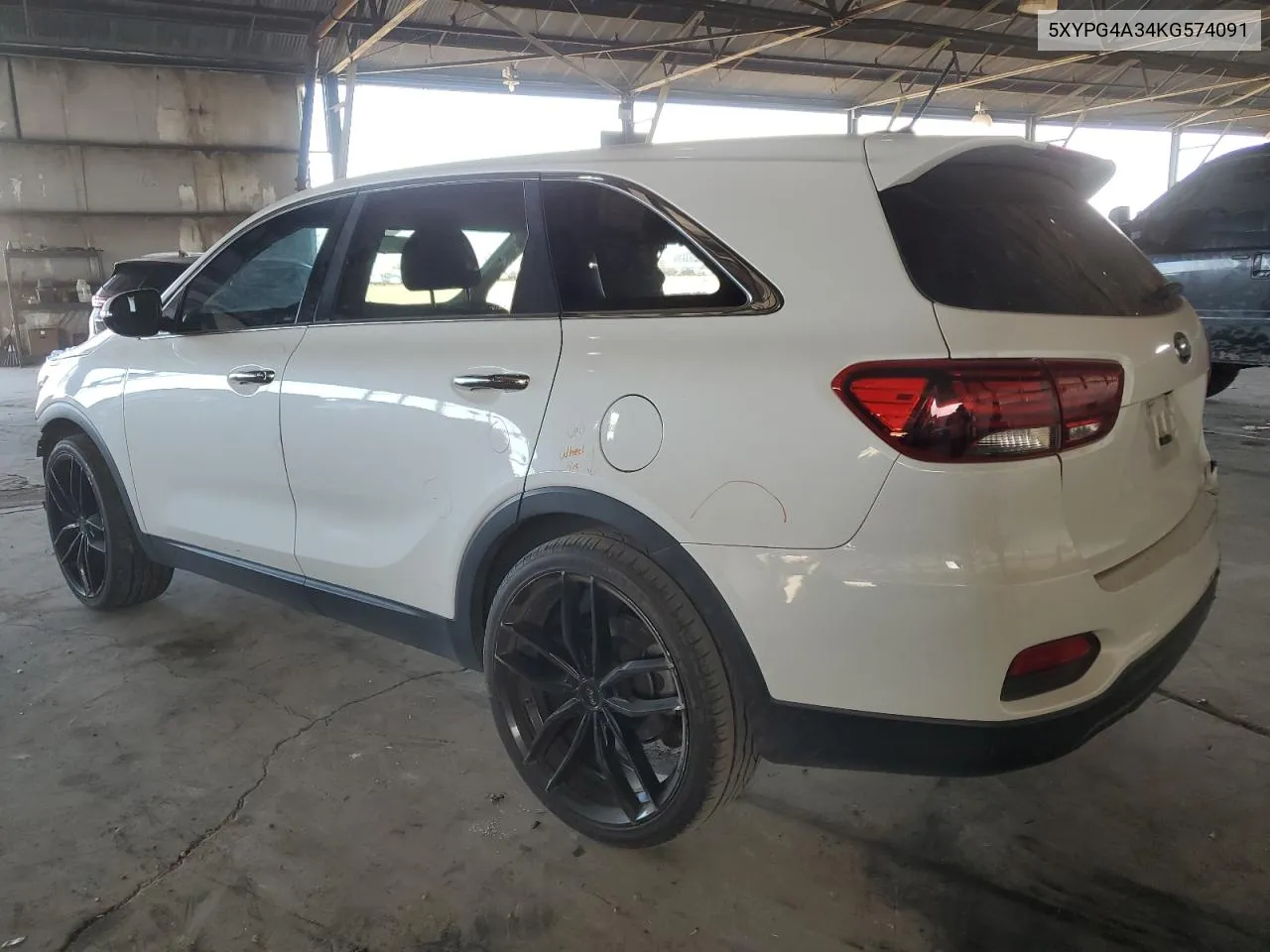 2019 Kia Sorento L VIN: 5XYPG4A34KG574091 Lot: 68940284