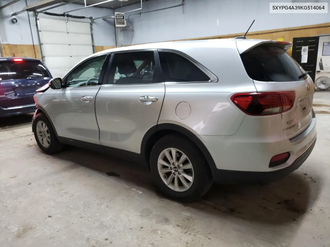 2019 Kia Sorento L VIN: 5XYPG4A39KG514064 Lot: 69194064