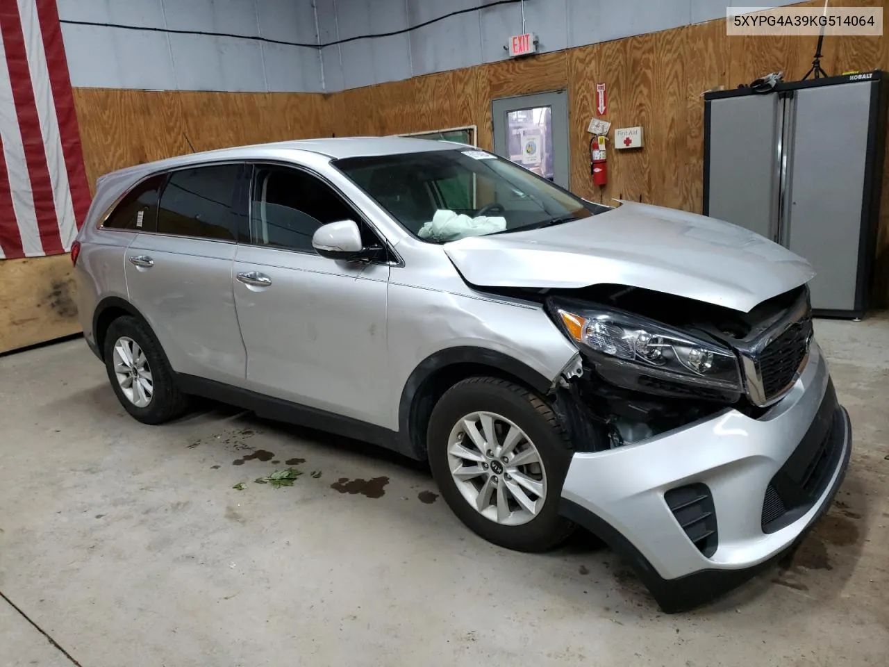 2019 Kia Sorento L VIN: 5XYPG4A39KG514064 Lot: 69194064