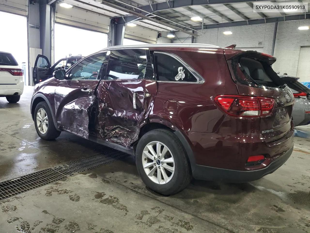 5XYPGDA31KG590913 2019 Kia Sorento L