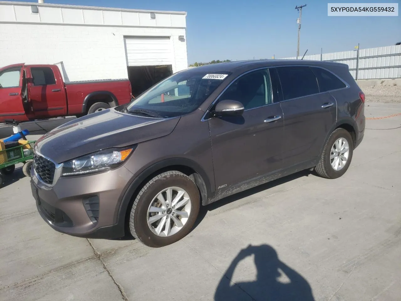 2019 Kia Sorento Lx VIN: 5XYPGDA54KG559432 Lot: 70060824