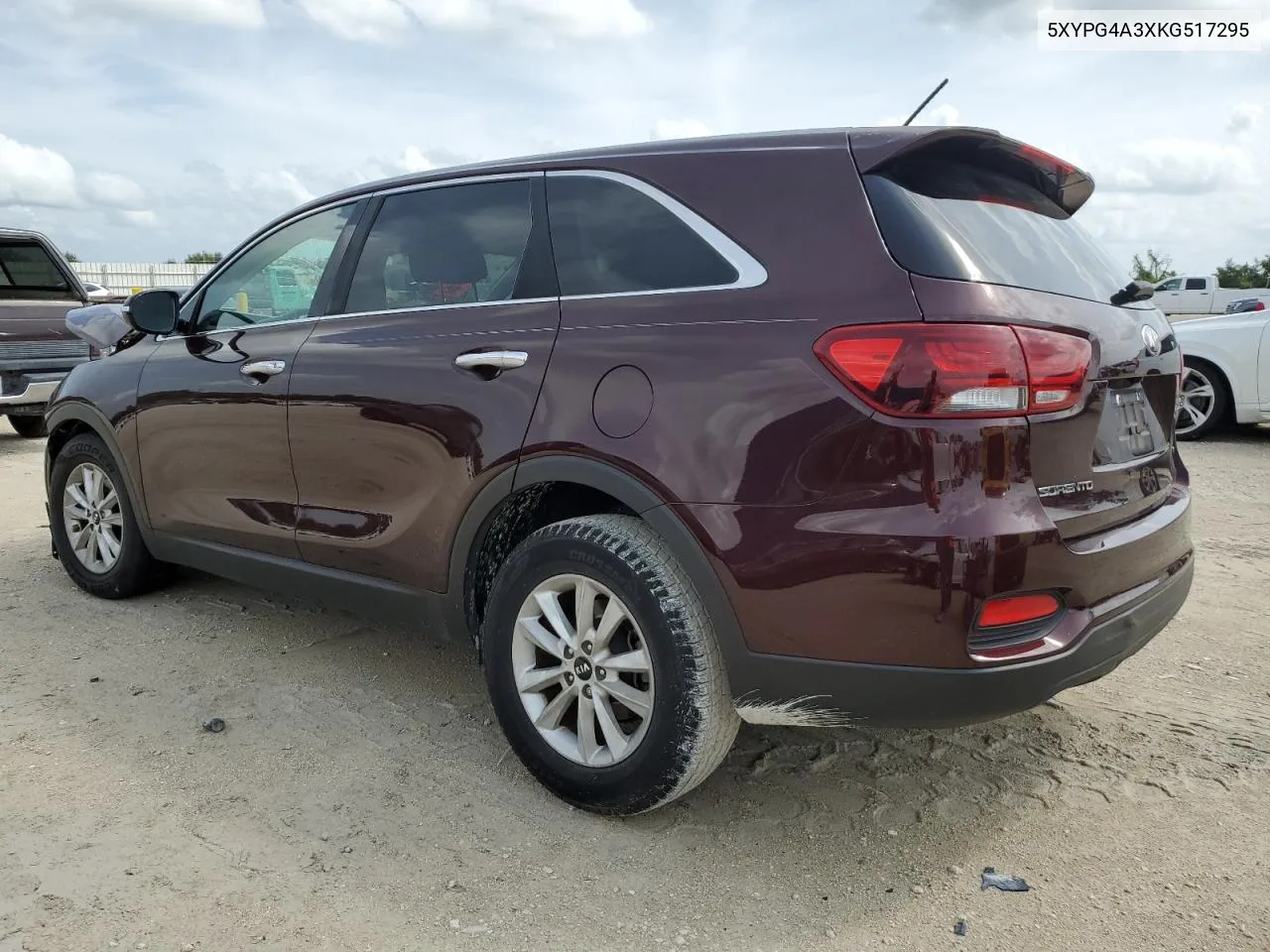 2019 Kia Sorento L VIN: 5XYPG4A3XKG517295 Lot: 73586544