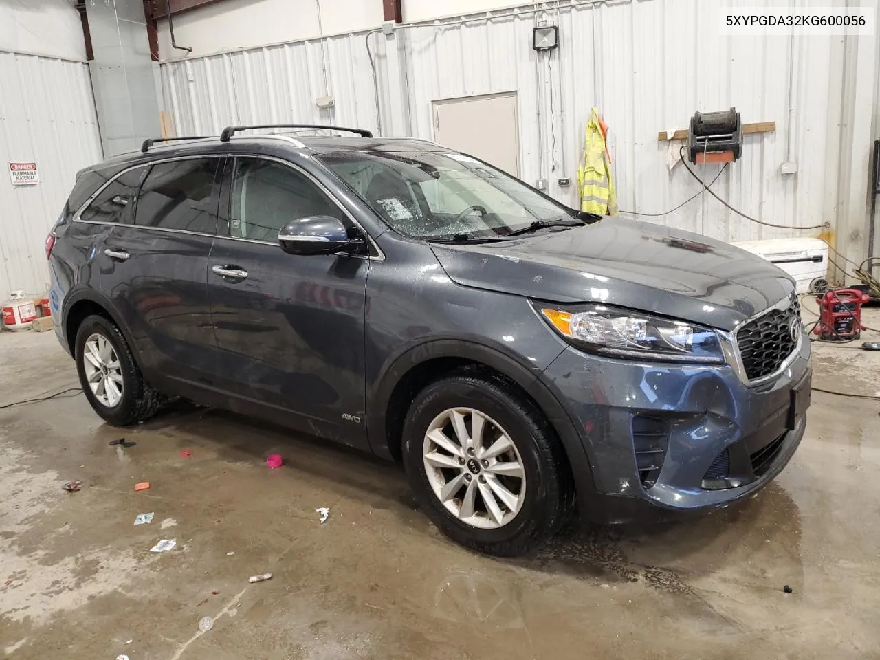 2019 Kia Sorento L VIN: 5XYPGDA32KG600056 Lot: 80744044