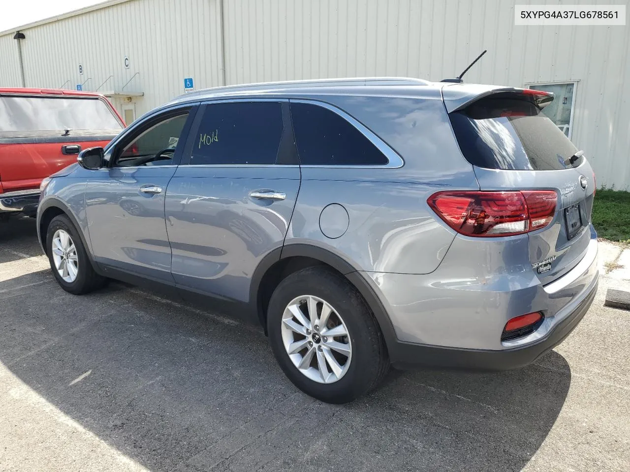 2020 Kia Sorento L VIN: 5XYPG4A37LG678561 Lot: 74058464